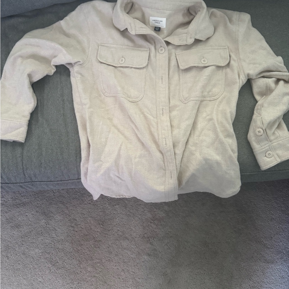 Women’s American Eagle Soft Button-Up Shacket in Light Beige